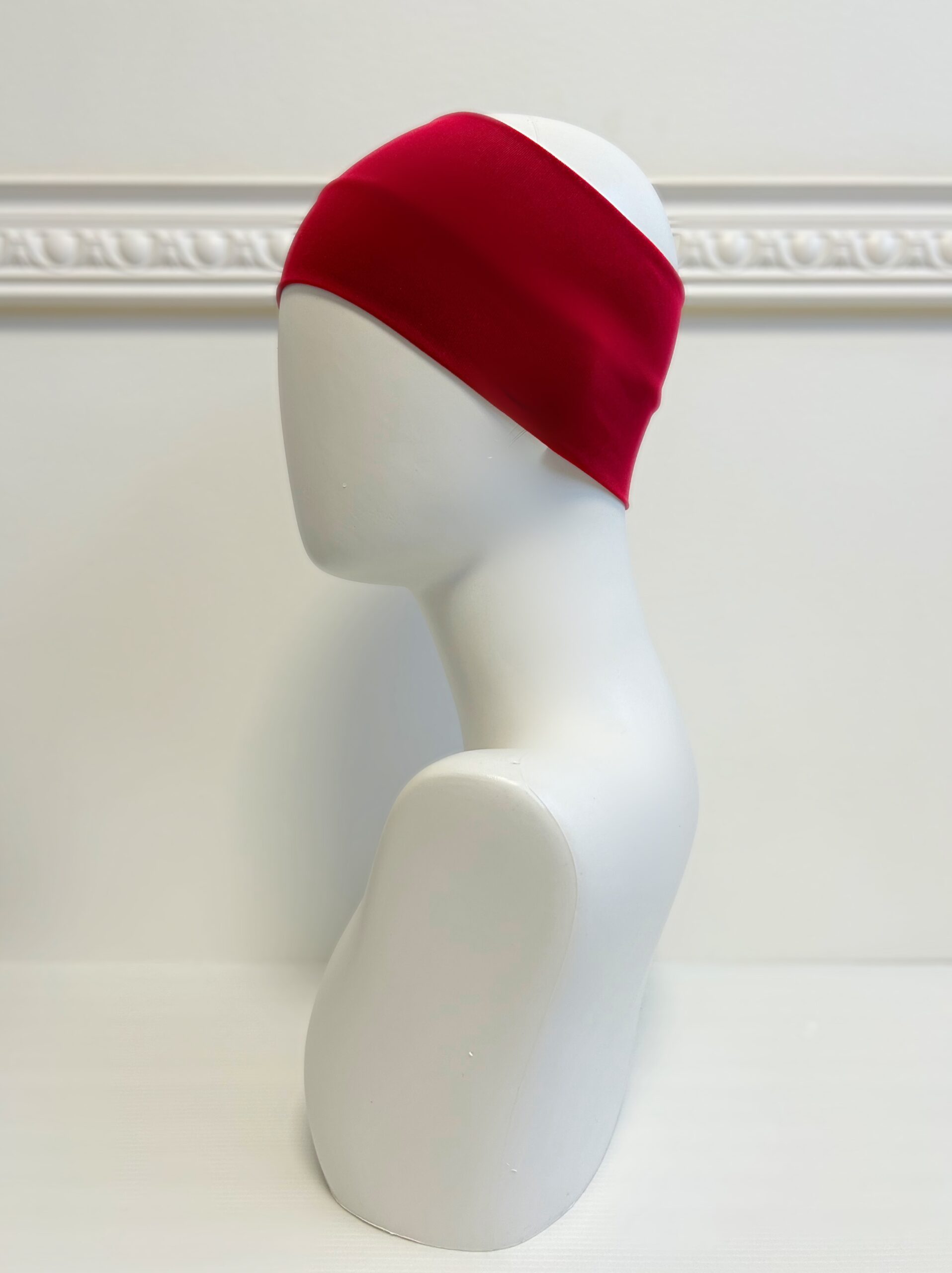 bonne bandeau sous hijab rouge