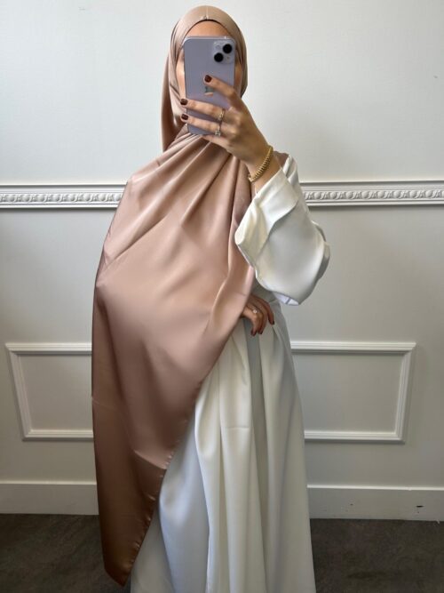 Hijab en Satin marron Poudré - 18