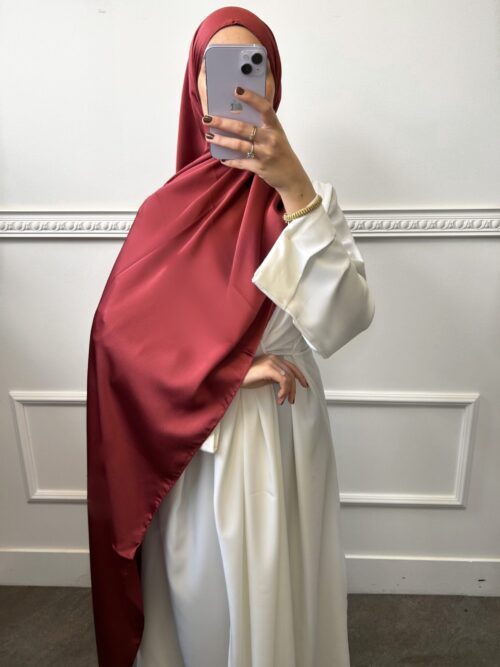 Hijab en Satin rouge bordeaux - 16