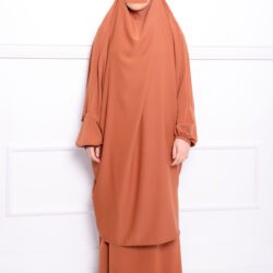 Jilbab soie de médine camel.