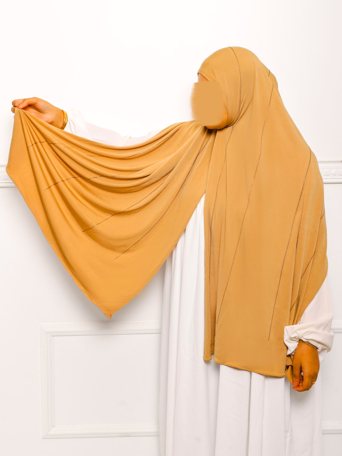 ocre 66 qt 70