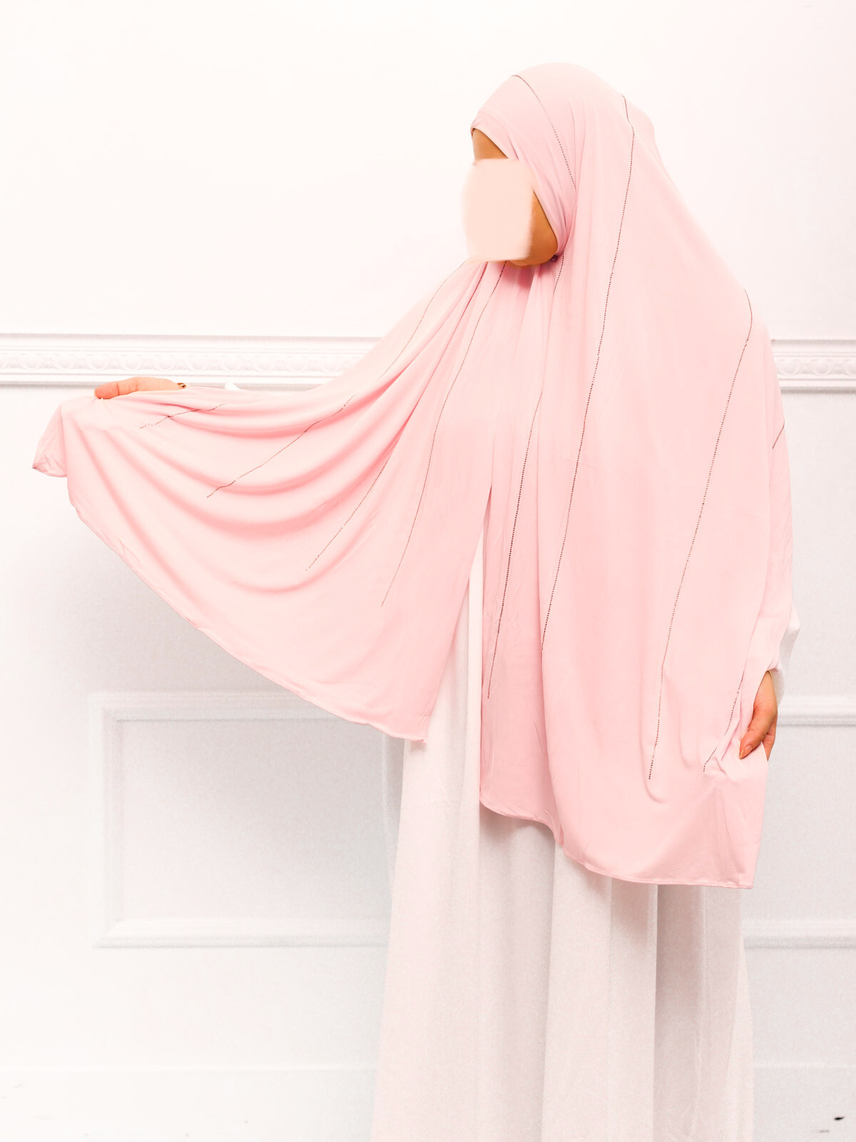 rose clair 26 qt 70