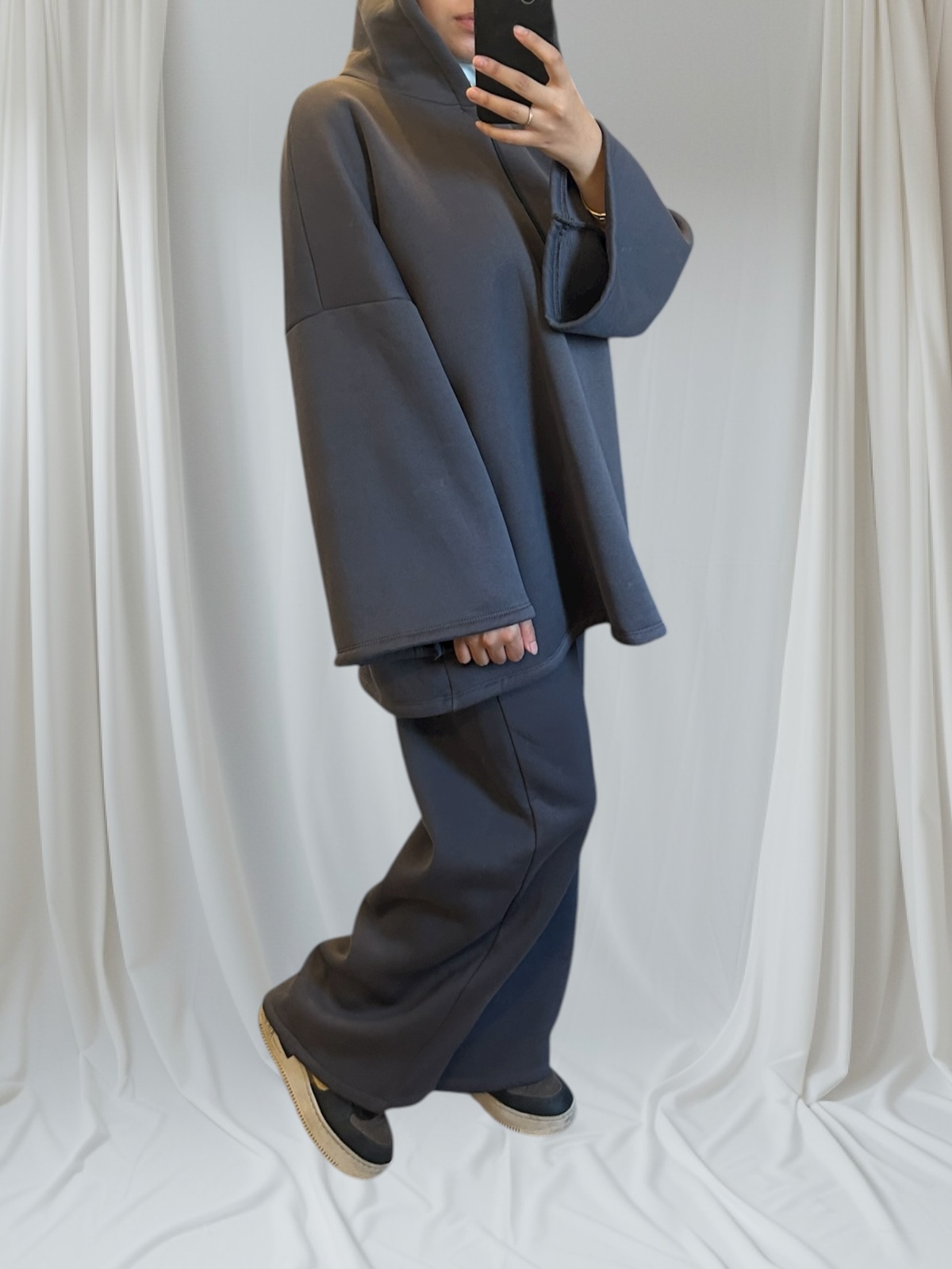Ensemble sportswear épais à capuche qualité premium – Image 1